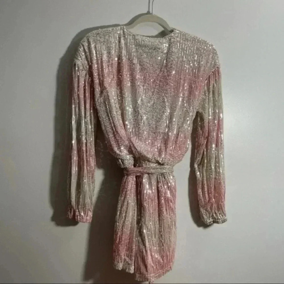 NWOT Ontwelfth junior sequin ombré long sleeve romper - Picture 4 of 10
